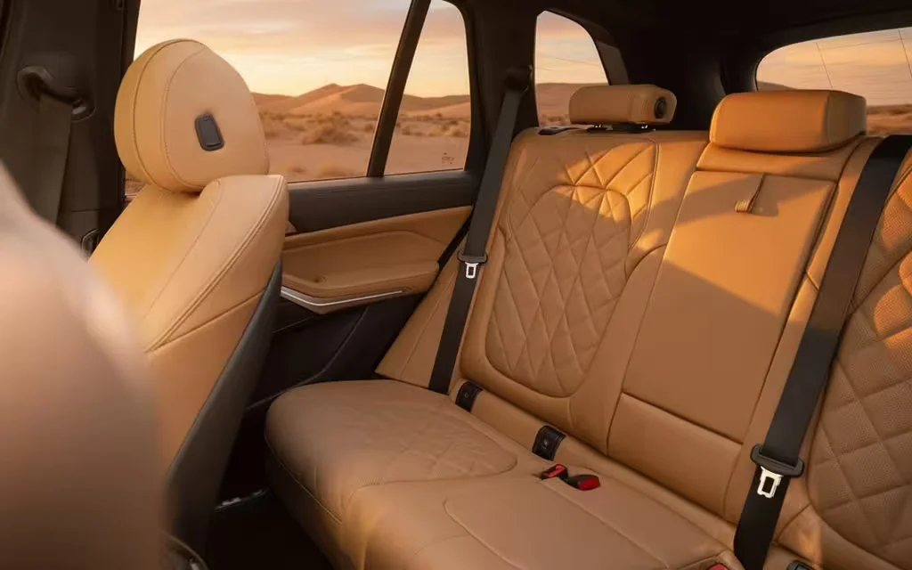 Bmw X5 2024 leather seats and cabin – rental in Dubai