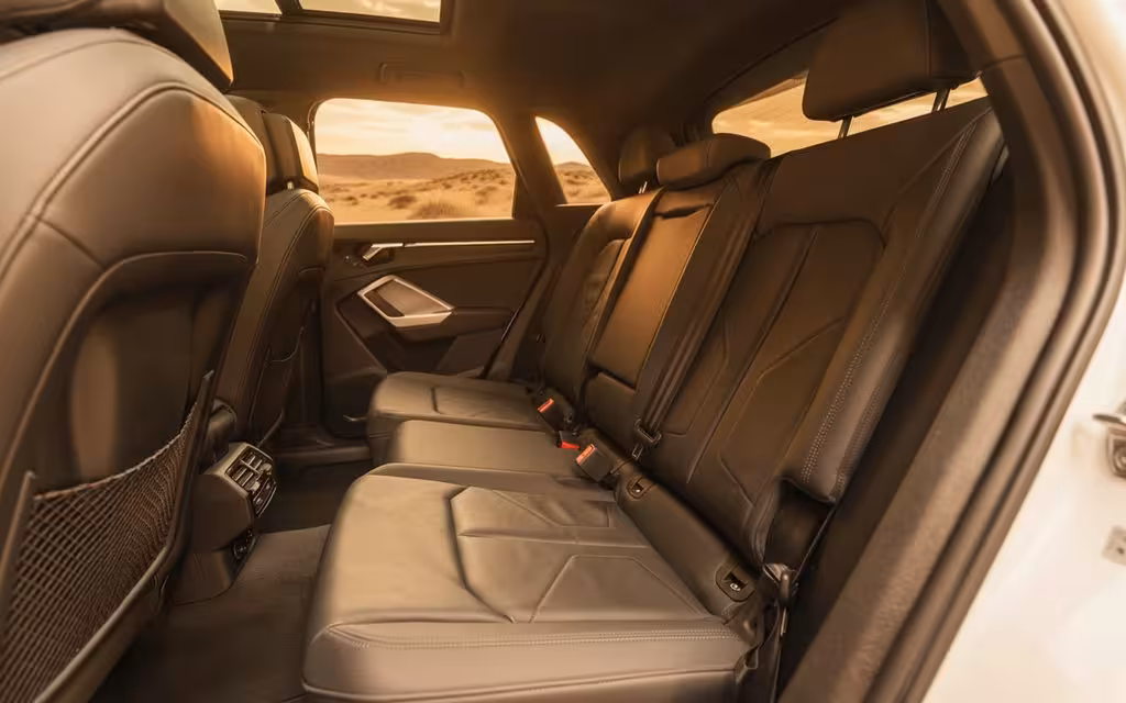 Audi Q3 2021 leather seats and cabin – rental in Dubai