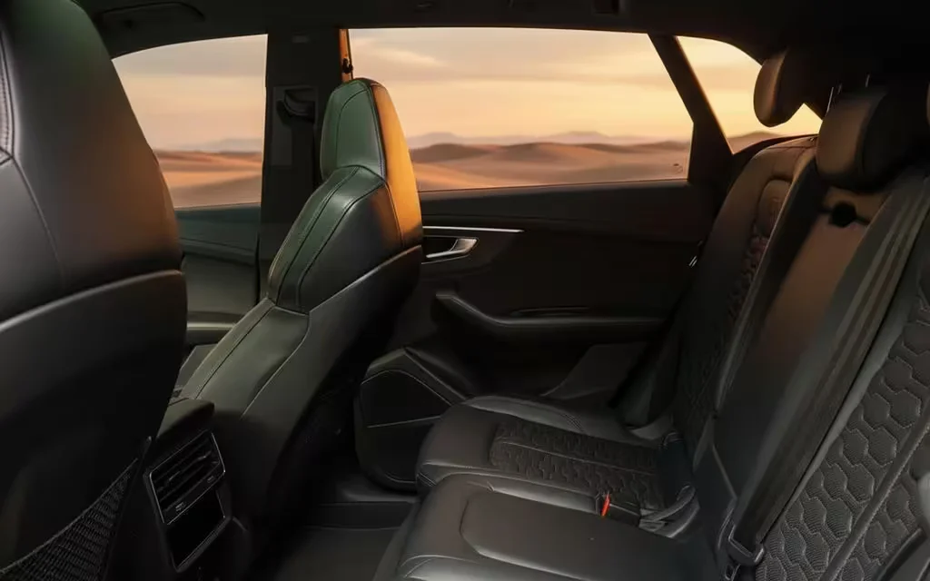 Audi RsQ8 2022 leather seats and cabin