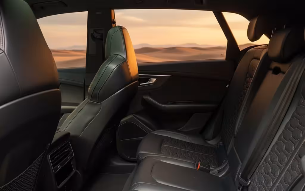 Audi RsQ8 2022 leather seats and cabin