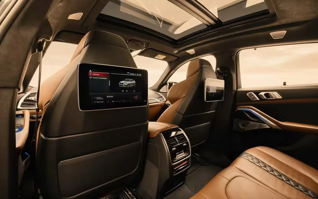 Bmw X6 2023 interior view showing trim – rental in Dubai