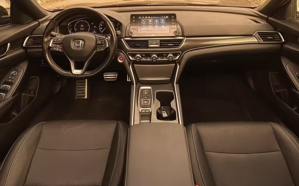 Honda Accord 2023 dashboard and infotainment – rental in Dubai