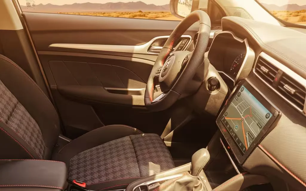 Mg Zs 2023 interior view showing trim – rental in Dubai