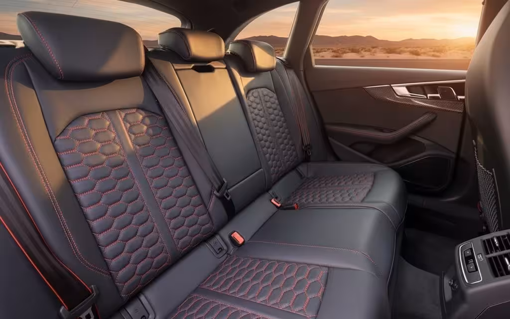 Audi Rs4 2025 leather seats and cabin – rental in Dubai
