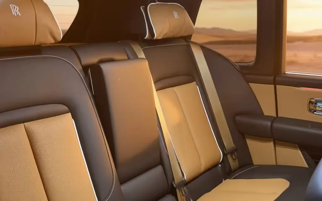 RollsRoyce Cullinan 2021 leather seats and cabin – rental in Dubai
