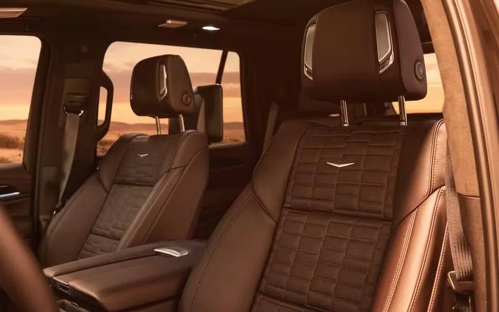 Cadillac Escalade 2024 leather seats and cabin – rental in Dubai