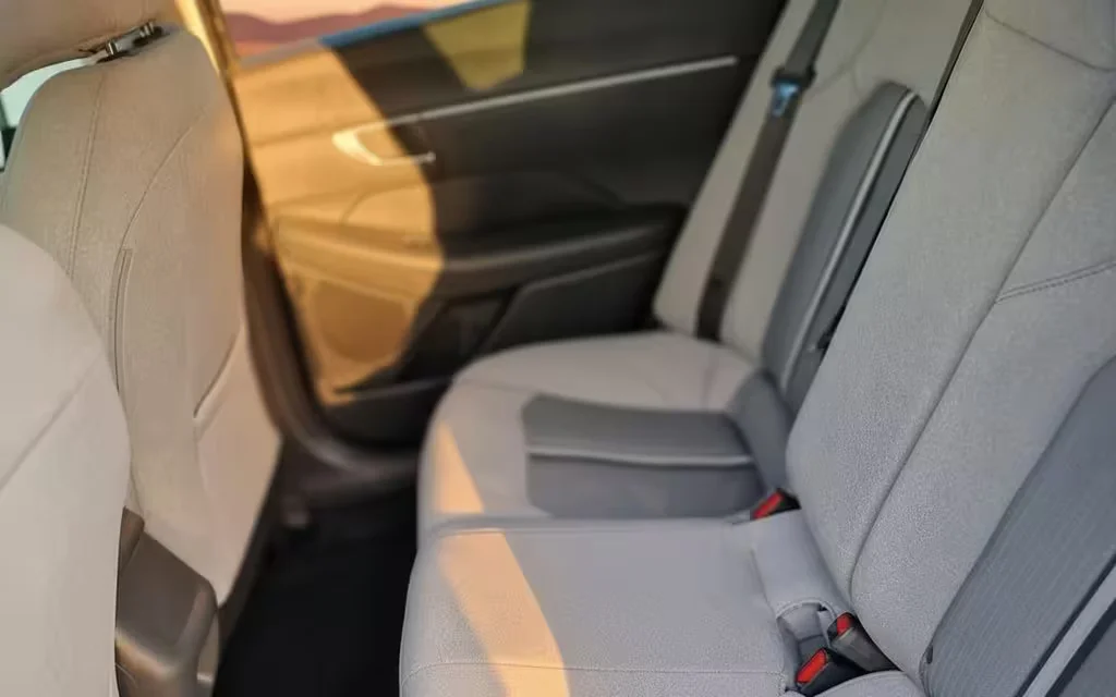 Hyundai Sonata 2021 leather seats and cabin – rental in Dubai