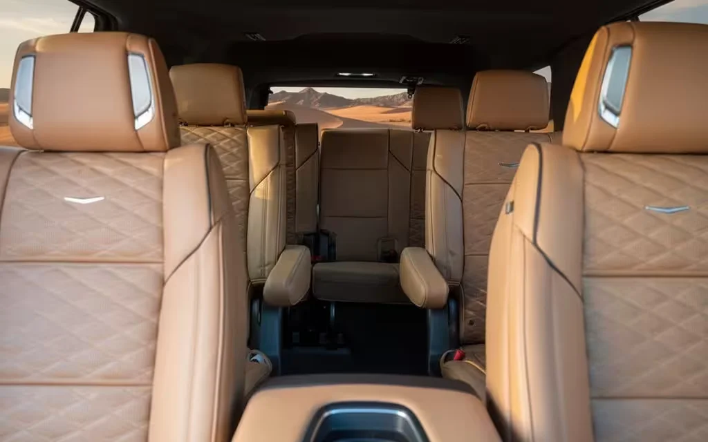 Cadillac Escalade 2022 leather seats and cabin – rental in Dubai