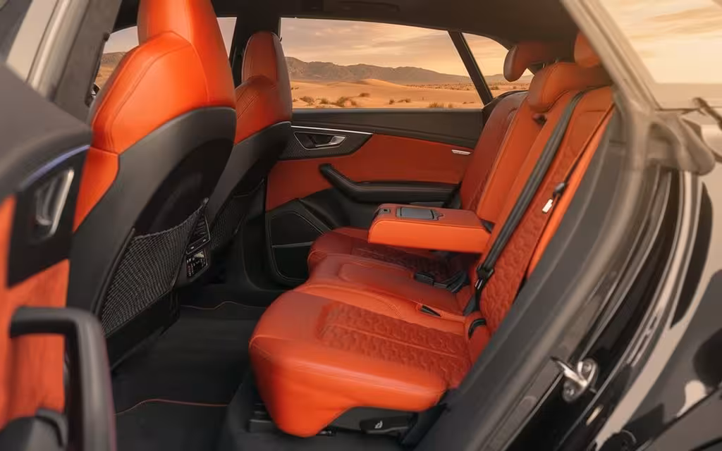 Audi RsQ8 2021 leather seats and cabin