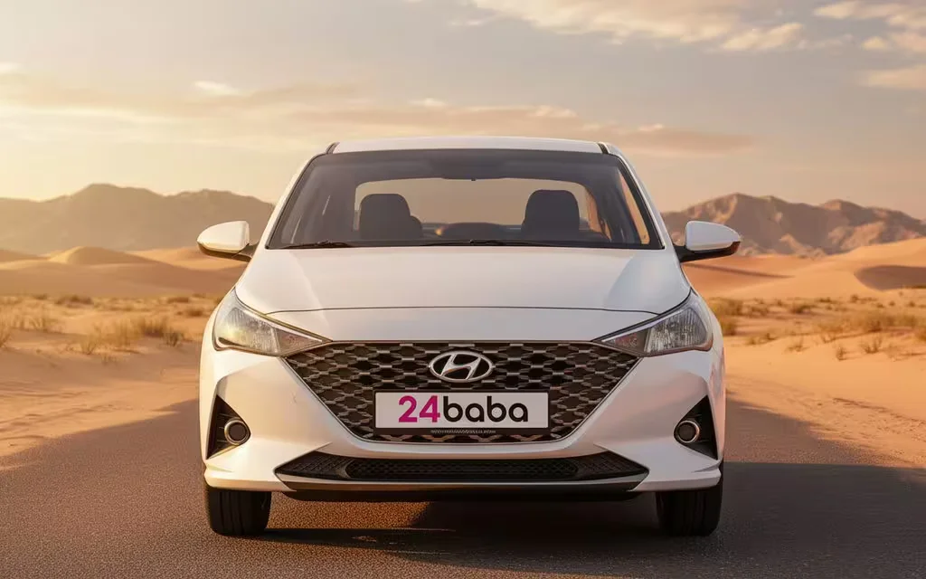 Hyundai Accent 2023 White front view with headlights