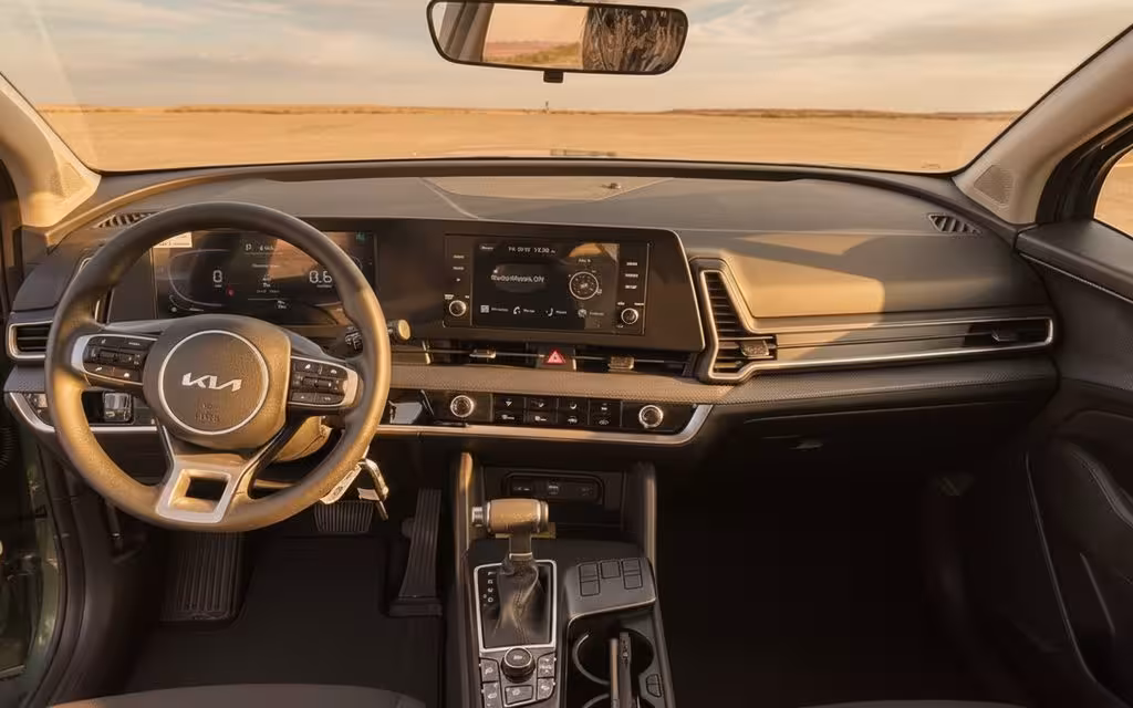 Kia Sportage 2024 dashboard and infotainment