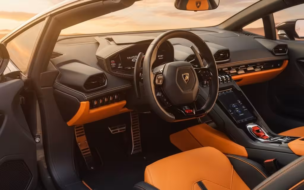 Lamborghini Huracan 2022 interior view showing trim – rental in Dubai