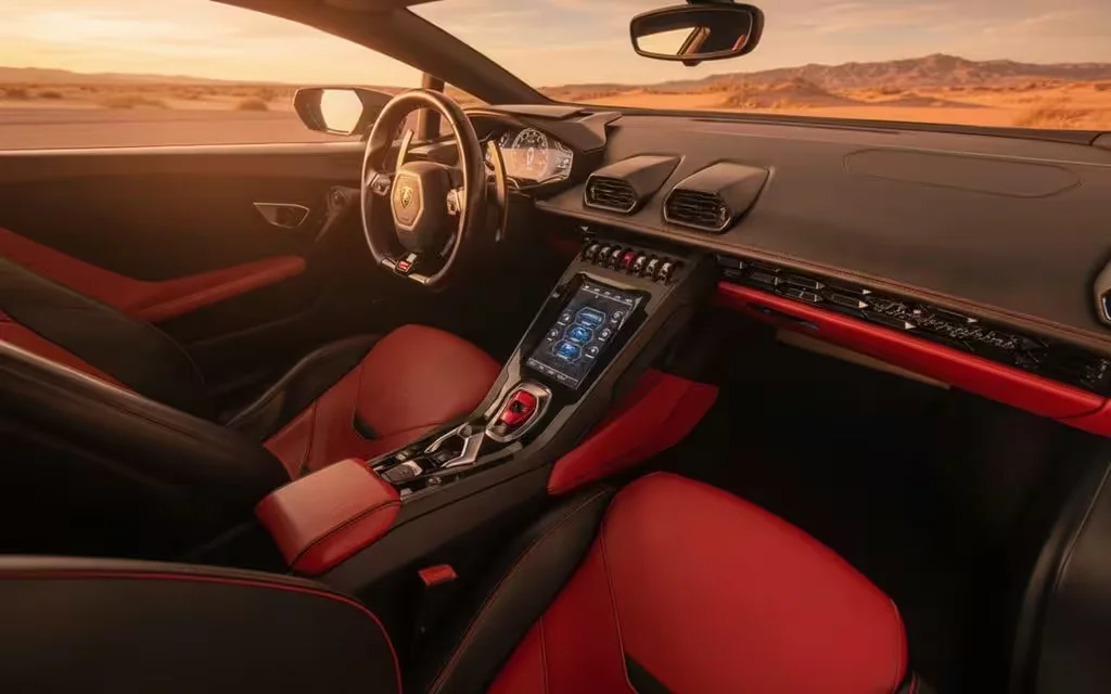 Lamborghini Huracan 2021 interior view showing trim – rental in Dubai