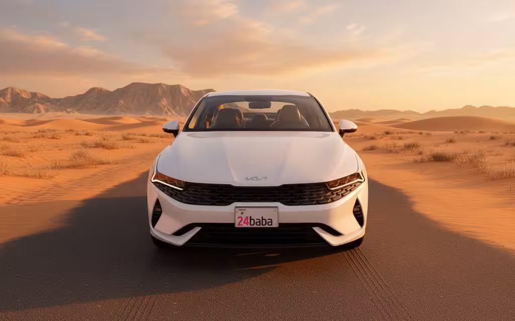 Kia K5 2023 White front view with headlights