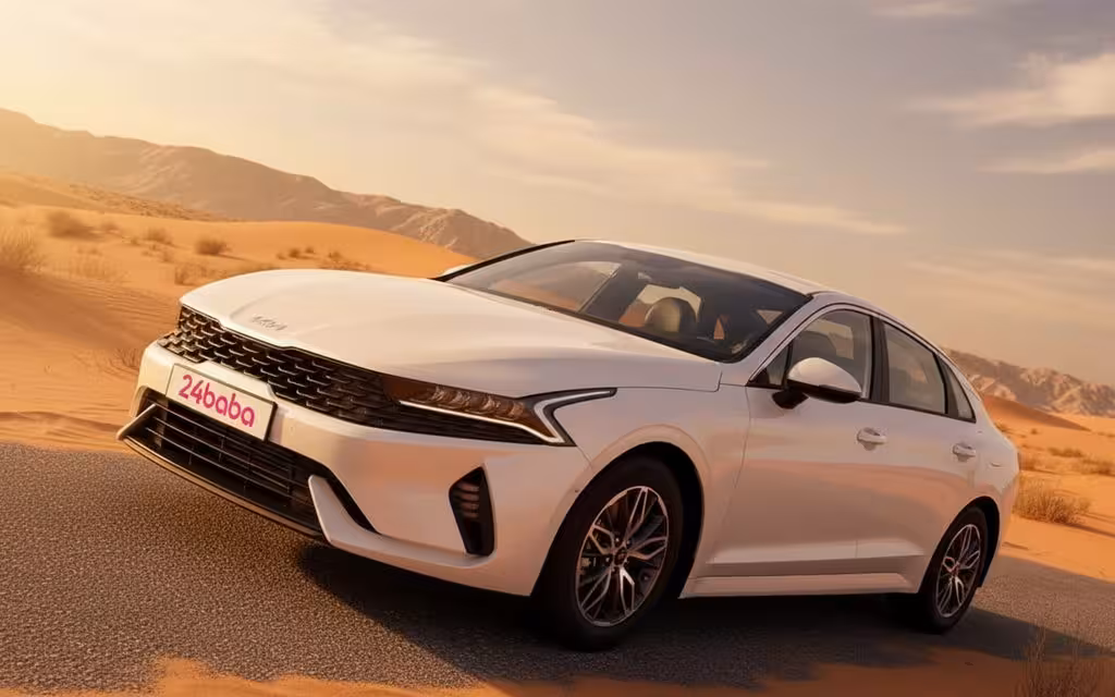 Kia K5 2022 White front view with headlights