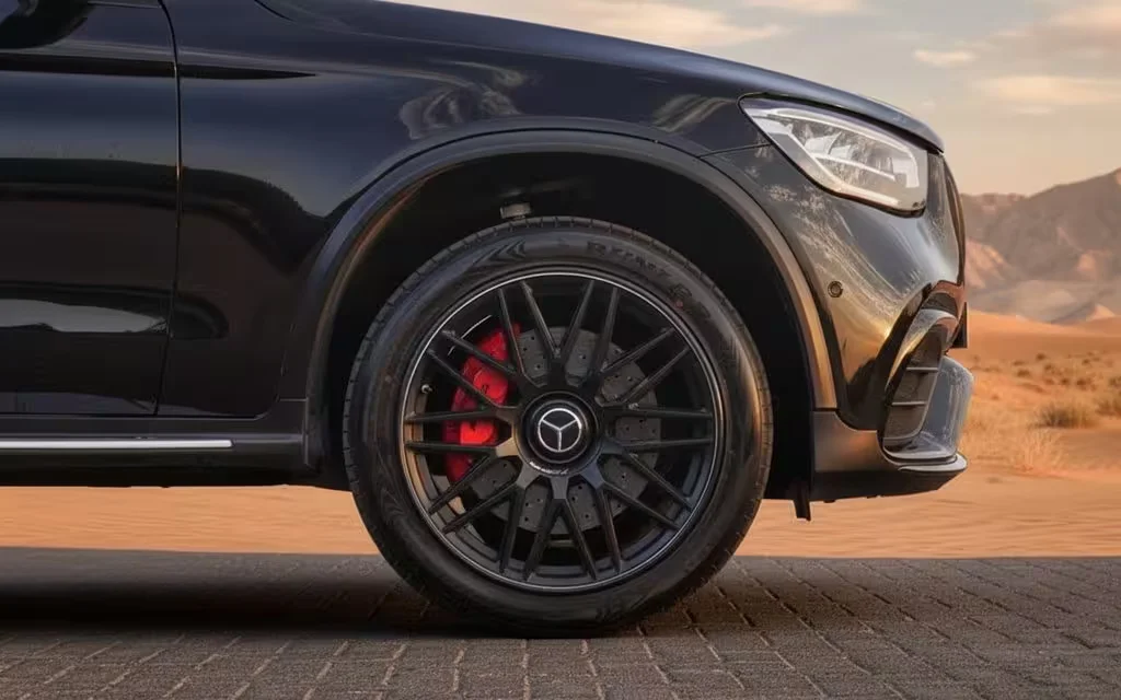 Mercedes Glc300 2022 alloy wheel close up – rental in Dubai