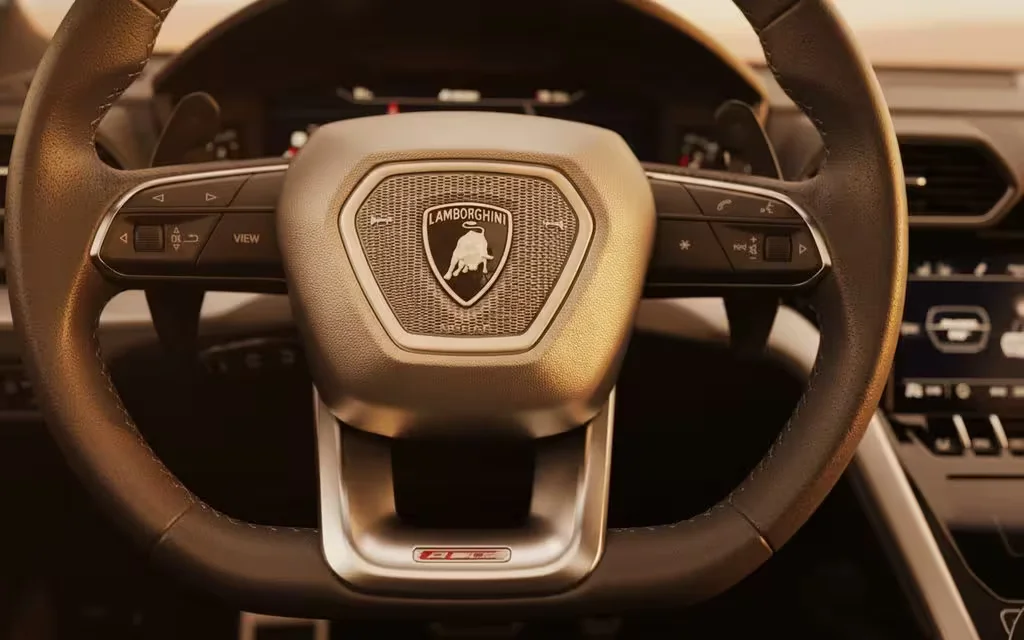 Lamborghini Urus 2022 interior view showing trim – rental in Dubai