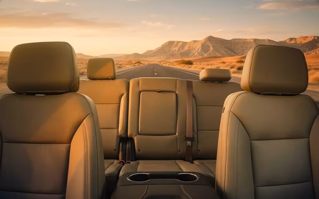 Chevrolet Tahoe 2023 leather seats and cabin – rental in Dubai