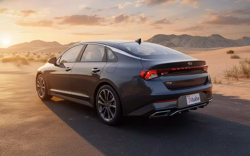 Kia K5 2022 Black rear view showing taillights