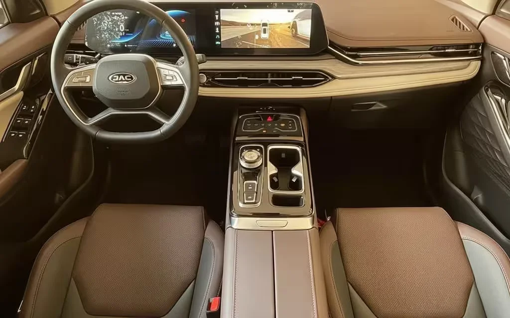Jac Js6 2024 dashboard and infotainment – rental in Dubai