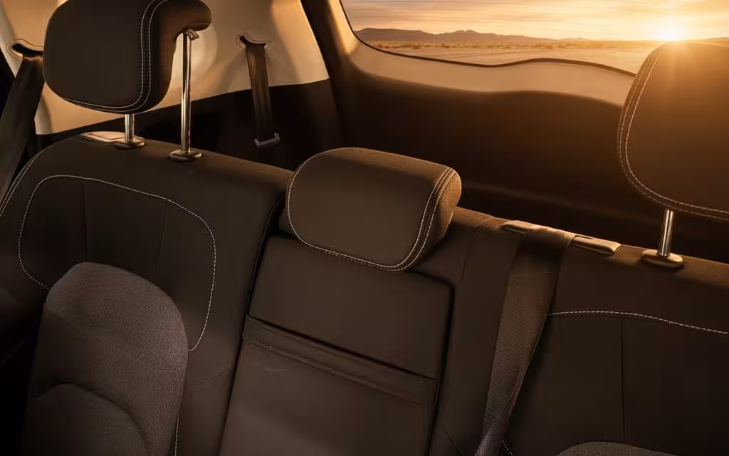 Chevrolet Captiva 2023 leather seats and cabin – rental in Dubai