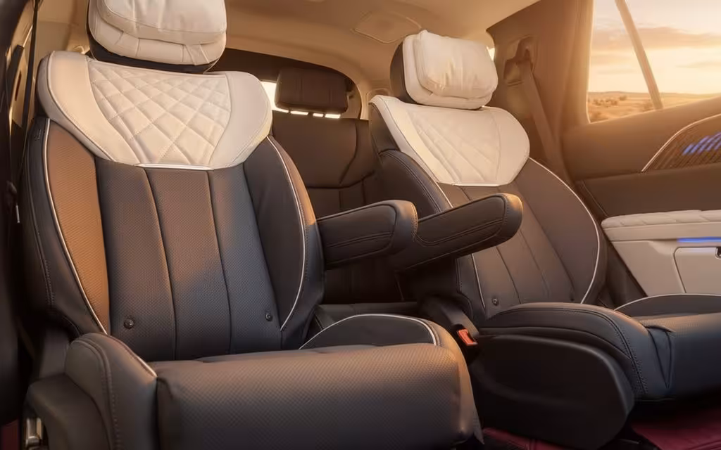 Hongqi E Hs9 2023 leather seats and cabin – rental in Dubai