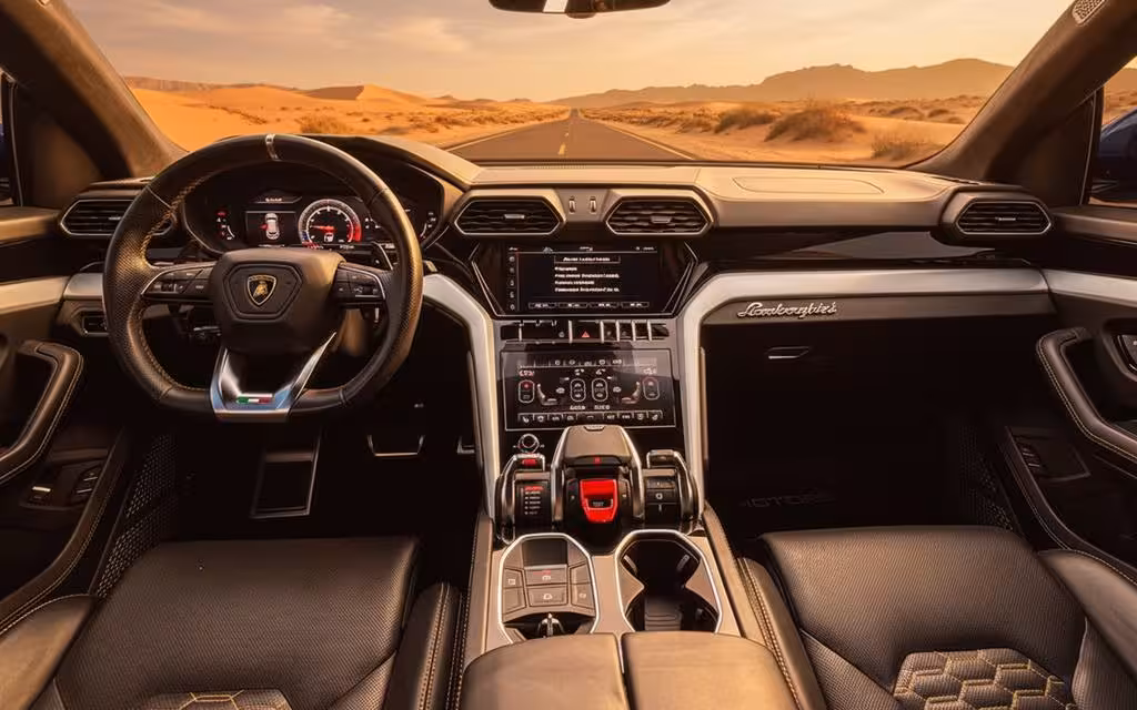Lamborghini Urus 2021 interior view showing trim – rental in Dubai