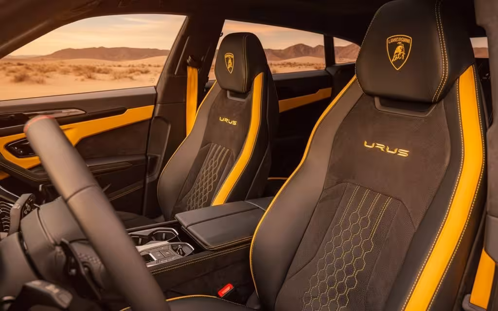 Lamborghini Urus 2024 leather seats and cabin – rental in Dubai