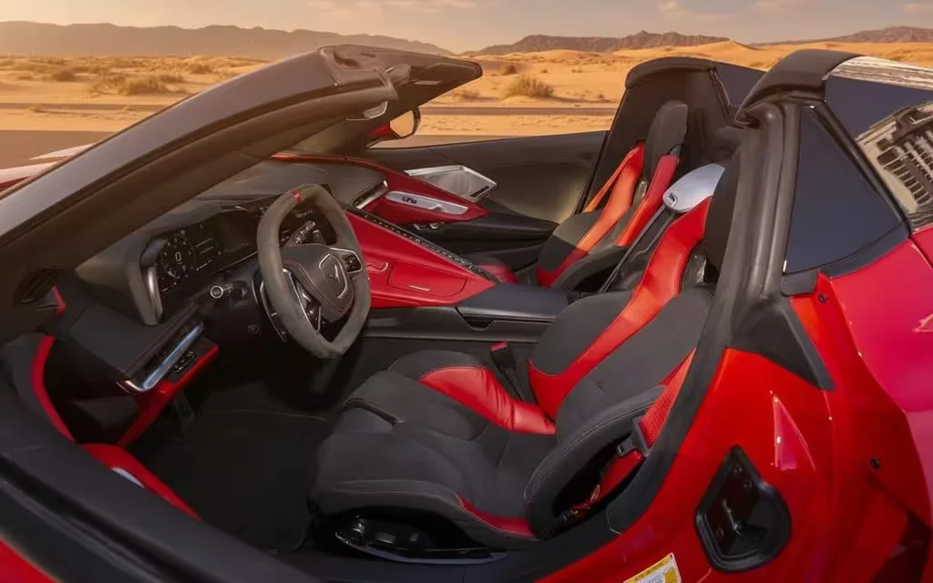 Chevrolet Corvette 2023 leather seats and cabin – rental in Dubai
