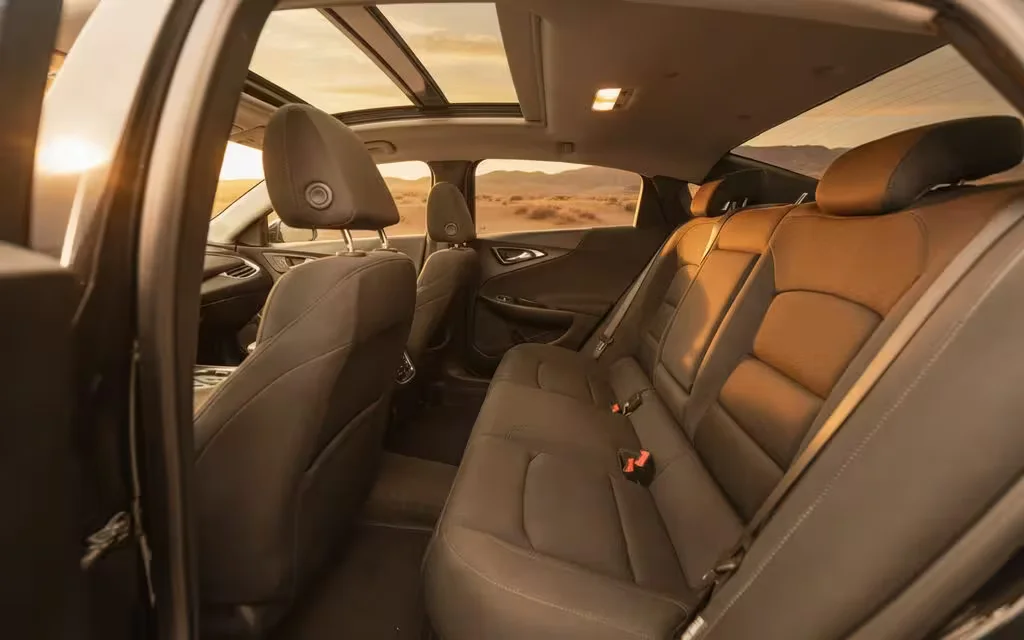 Chevrolet Malibu 2024 leather seats and cabin – rental in Dubai