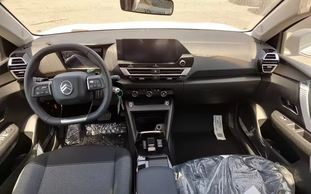 Citroen C4 2026 dashboard and infotainment – rental in Dubai