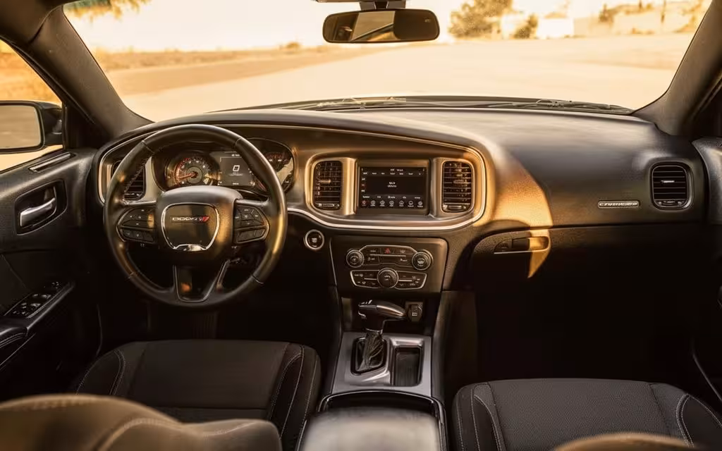 Dodge Charger 2021 dashboard and infotainment