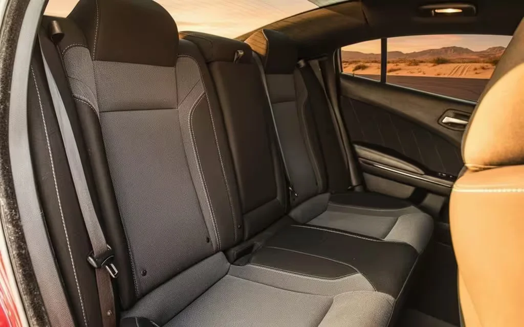 Dodge Charger 2021 leather seats and cabin