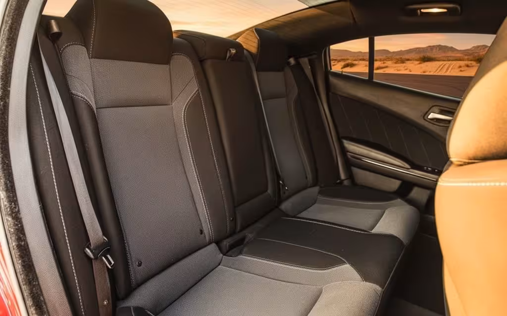 Dodge Charger 2021 leather seats and cabin