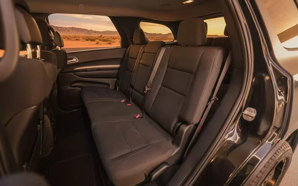 Dodge Durango 2020 leather seats and cabin – rental in Dubai