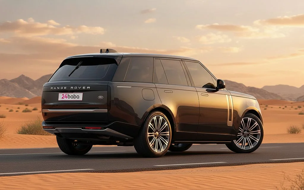 Land Rover Range Rover Vogue 2023 Black rear view showing taillights