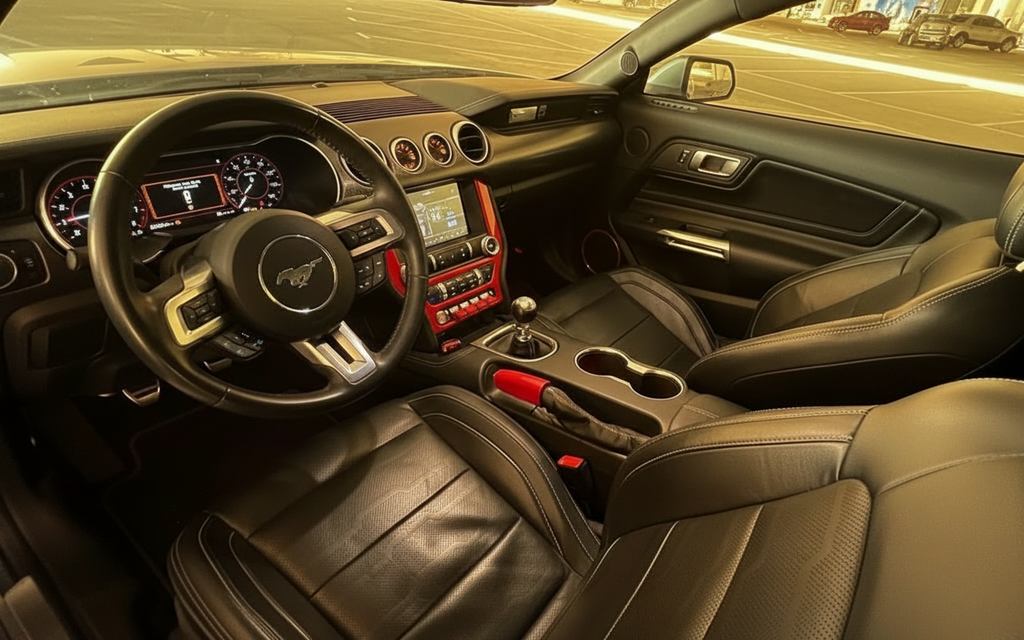 Ford Mustang 2021 dashboard and infotainment – rental in Dubai