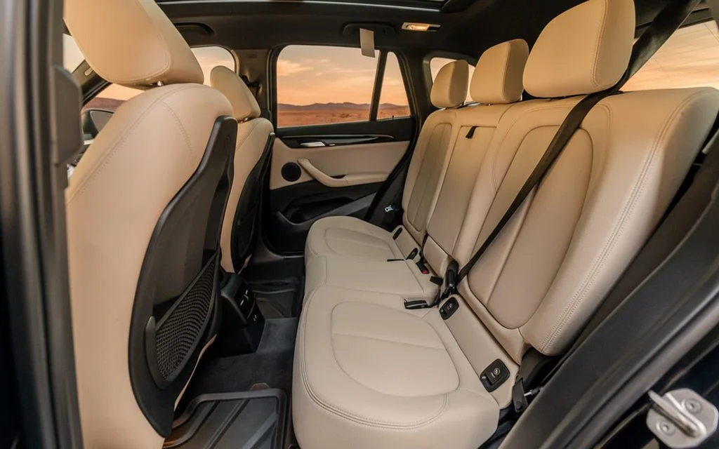 Bmw X1 2022 leather seats and cabin