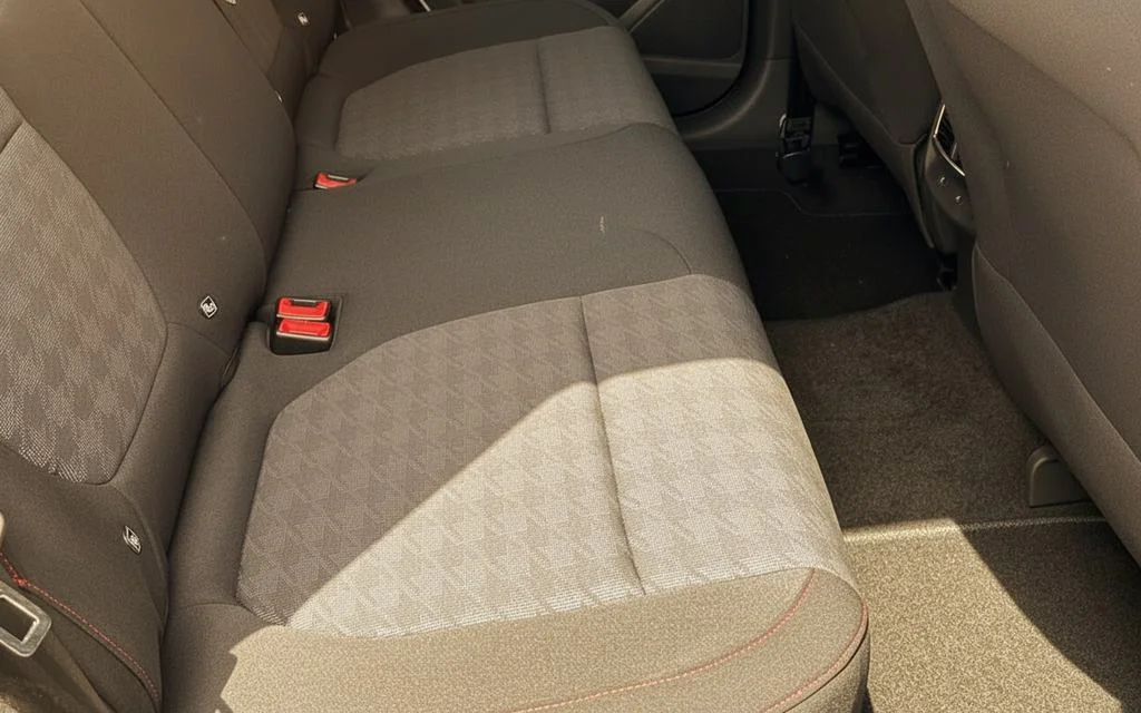 Mg Zs 2023 leather seats and cabin