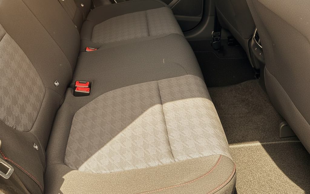 Mg Zs 2023 leather seats and cabin