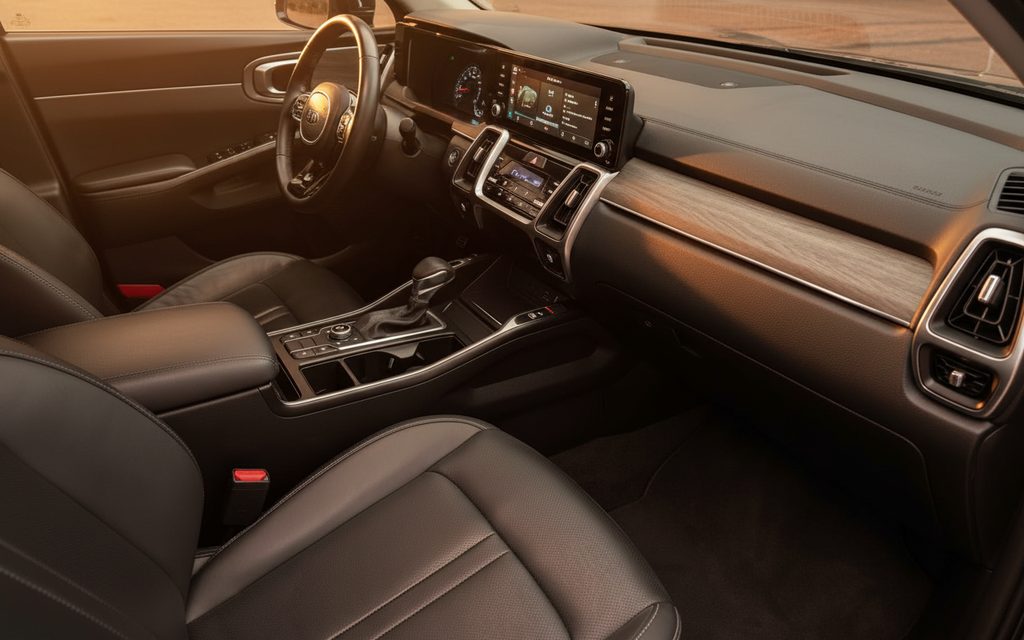 Kia Sorento 2024 interior view showing trim