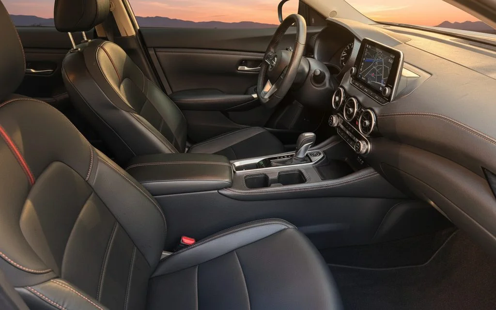 Nissan Sentra 2021 leather seats and cabin