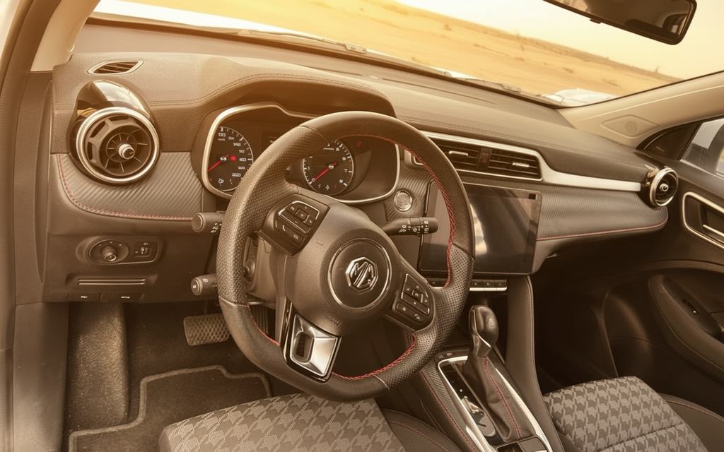 Mg Zs 2023 interior view showing trim