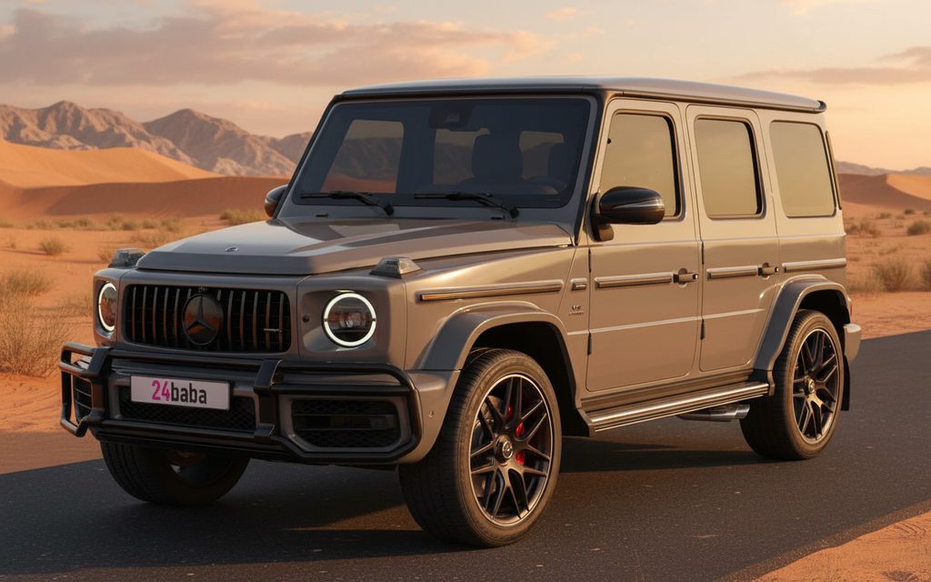 Mercedes G63 2022 Grey front view with headlights