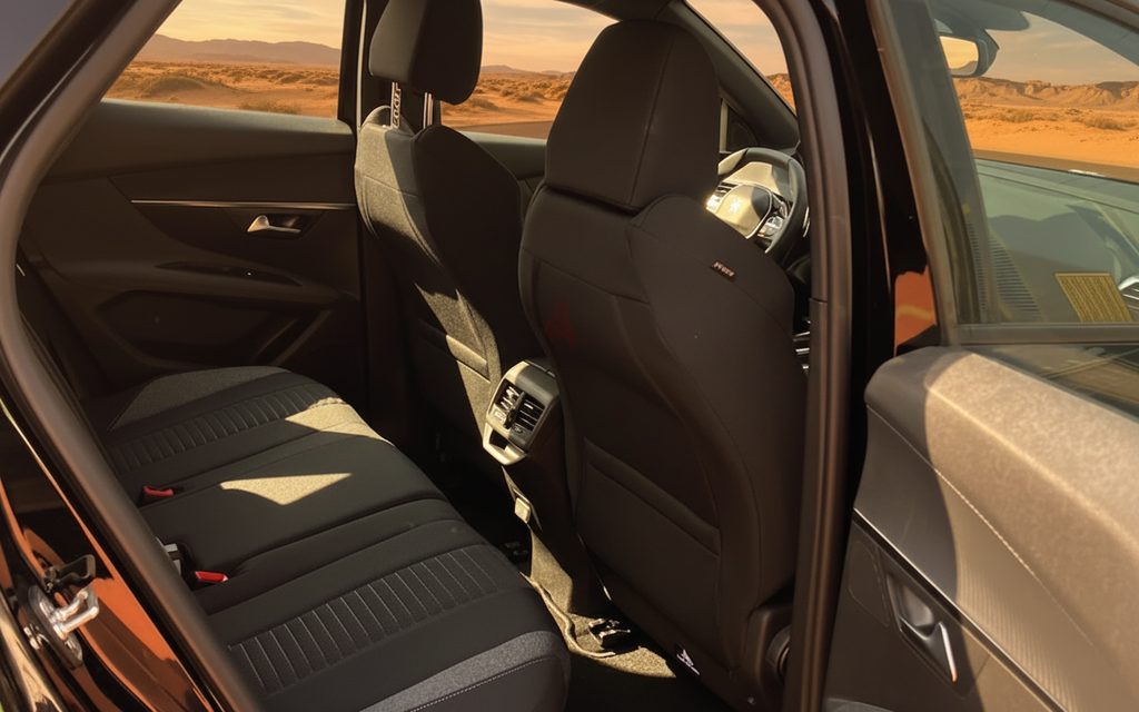 Peugeot 3008 2025 interior view showing trim