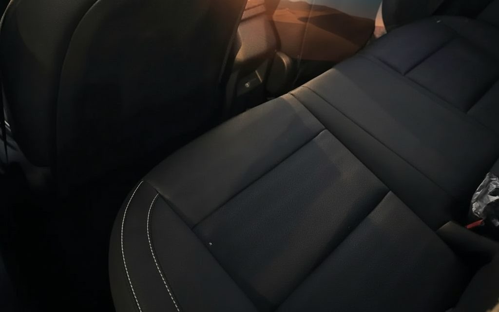 Kia K3 2025 leather seats and cabin