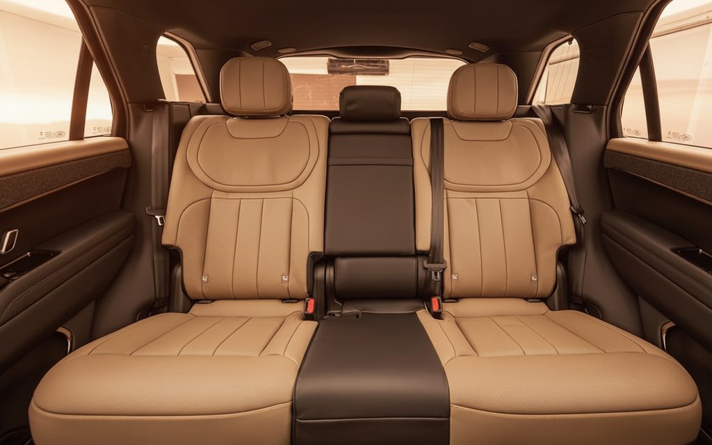 Land Rover Range Rover Sport 2025 leather seats and cabin