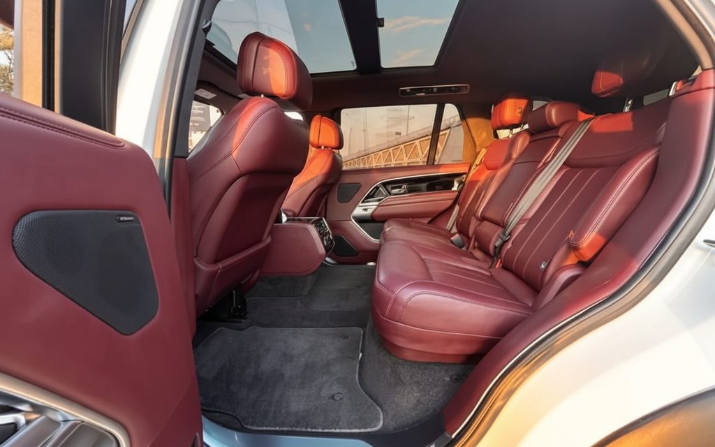 LandRover RangeRoverVogue 2024 leather seats and cabin