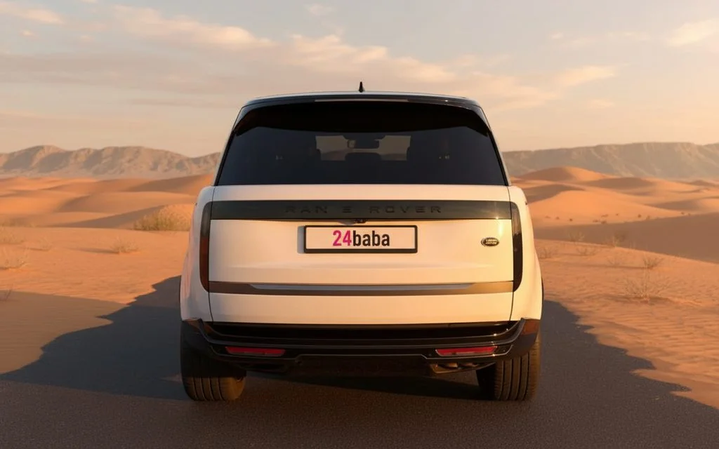 LandRover RangeRoverVogue 2024 White rear view showing taillights