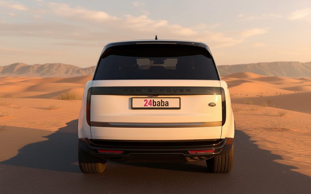 LandRover RangeRoverVogue 2024 White rear view showing taillights